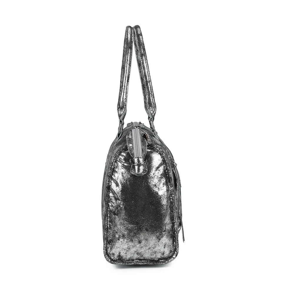 Le Luxor gris argenté de profil : 15 cm de profondeur et anneau latéral pour la bandoulière – réf. M-1979-10