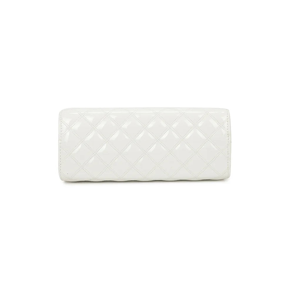 Vue du dessous du Matelassé Chic blanc, finition brillante effet verni assortie au reste du sac – réf. C-0169-1
