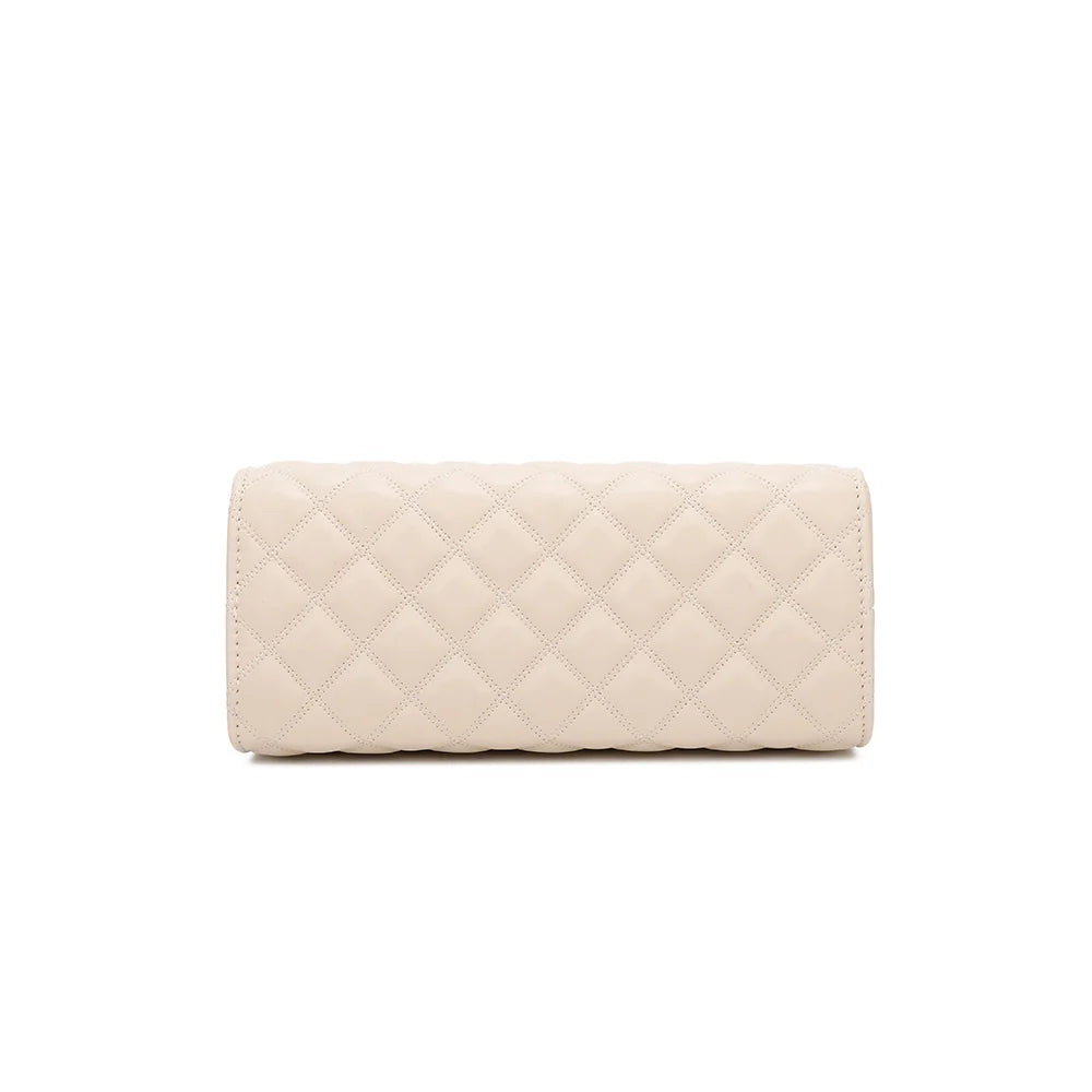 Dessous du Le Matelassé beige, pour voir la base du sac et sa forme structurée – réf. C-0169