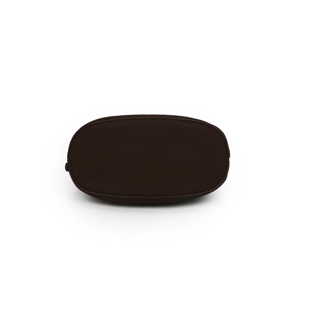 Dessous du Mélaris café : base arrondie en simili cuir grainé, dans la continuité de la silhouette – réf. A-9182