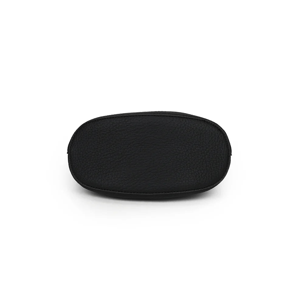 Dessous du Mélaris noir : base arrondie en simili cuir grainé, dans la continuité de la silhouette – réf. A-9182