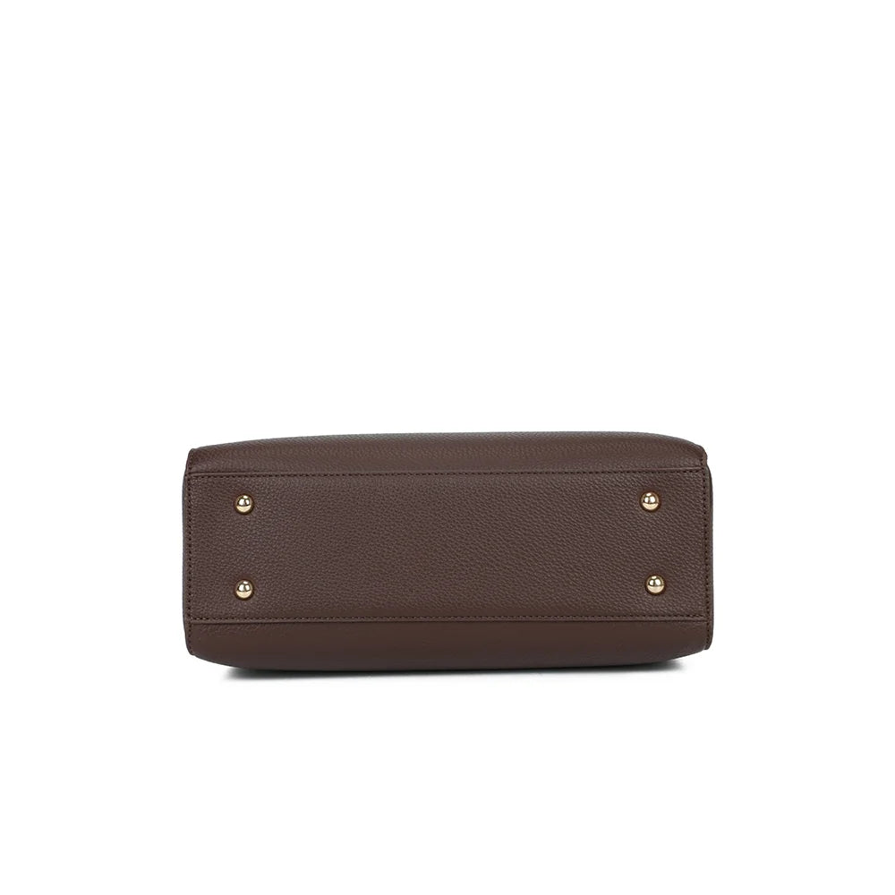 Dessous du sac Le Monceau café, base plate en simili cuir grainé qui garde sa tenue structurée – réf. KJ-62097