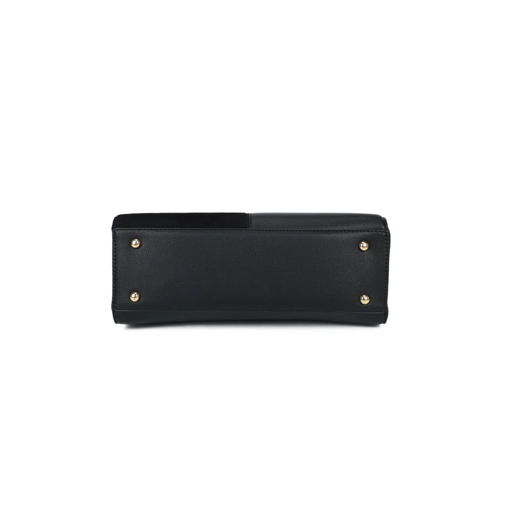 Dessous du sac Le Quadrille noir, base rectangulaire pour une tenue bien droite – réf. A-9172
