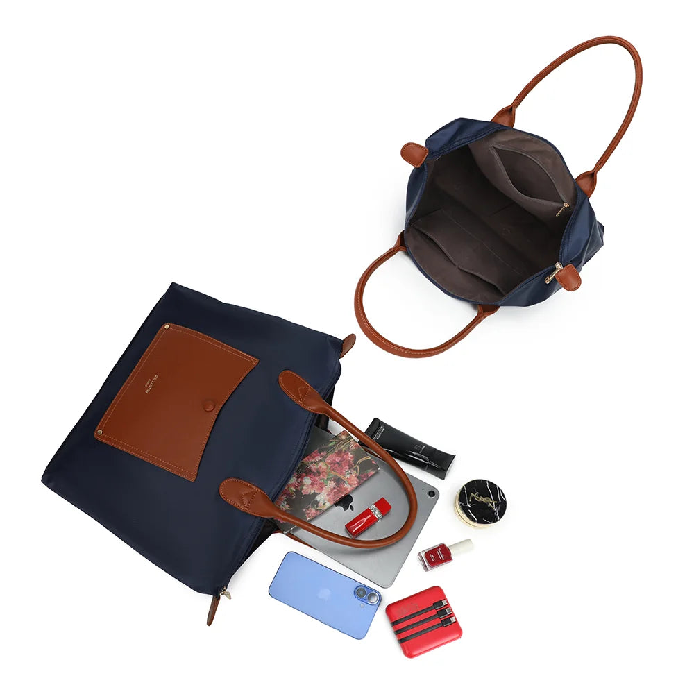 Intérieur du Roseau bleu foncé : grand compartiment zippé et poche intérieure zippée, tablette comprise – réf. Z-02-1