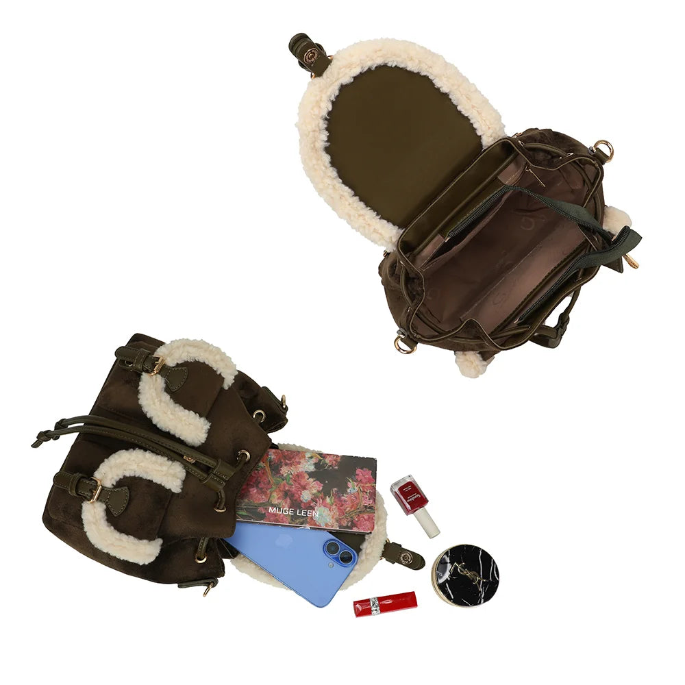 Intérieur du Le Sherpa vert foncé : compartiment principal et poche zippée pour téléphone et petits essentiels – réf. A-9174