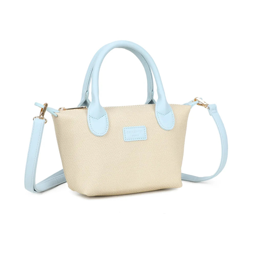 Le Soléa bleu clair de trois quarts : silhouette trapèze et patte latérale à œillet doré – réf. Z-05-5