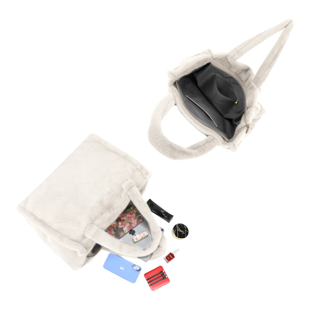 Intérieur du Mélya beige : fermeture zippée et poche intérieure zippée à tirette dorée – réf. DG-5802