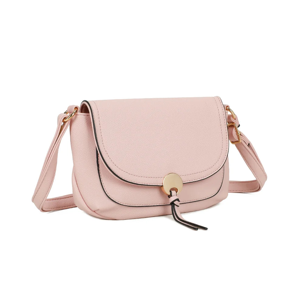 Mira rose vu de trois-quarts : silhouette douce, rabat arrondi et bandoulière réglable – réf. Z-83082