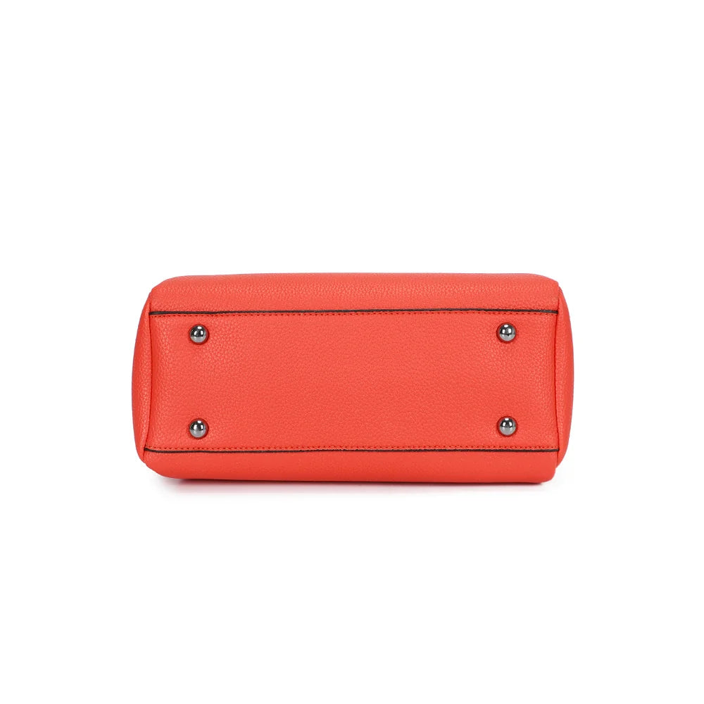 Dessous du Noa orange, simili cuir grainé et silhouette trapèze vue d’en bas – réf. DQ-8700