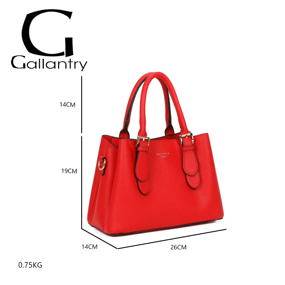 Dimensions du Nola rouge : 26 × 14 × 19 cm, hauteur d’anses 14 cm, poids 0,75 kg – réf. R-1948