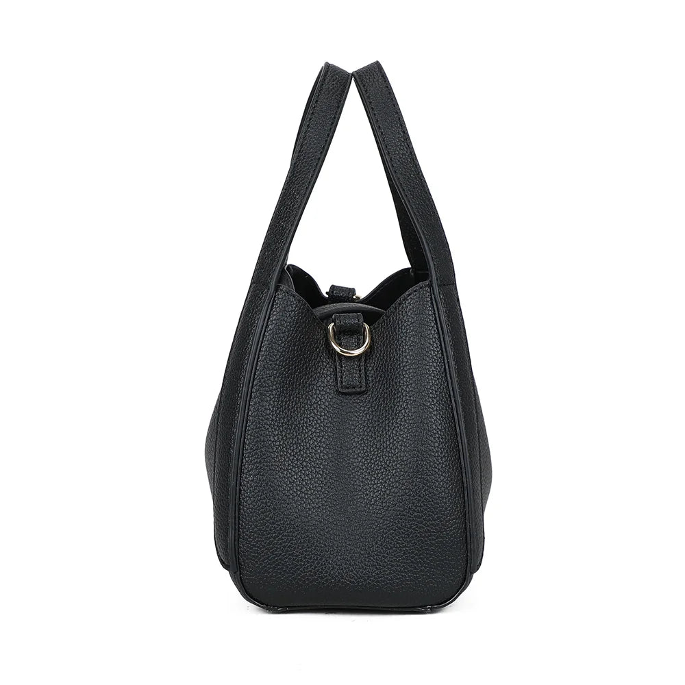Profil du Nora noir : 12 cm de profondeur et anneau doré pour accrocher la bandoulière amovible – réf. DQ-8718