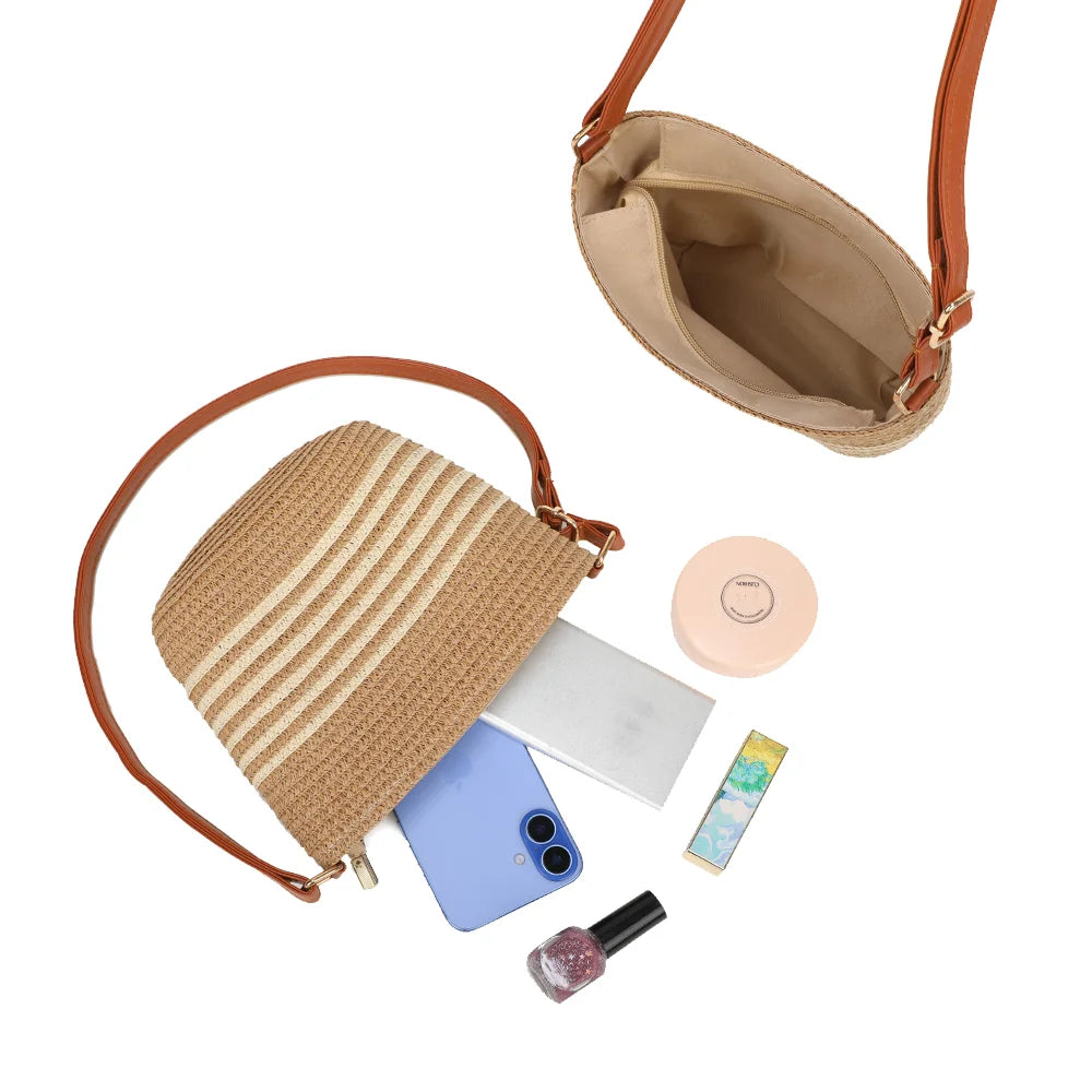 Intérieur doublé du Solea khaki/beige, fermeture zippée, avec téléphone, batterie et poudrier à l’intérieur – réf. JA-29001-1