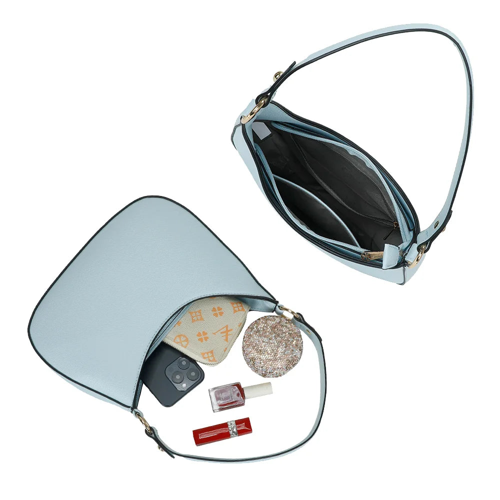 Intérieur du Tereza bleu pastel : poche zippée et poche plaquée pour ranger téléphone et maquillage – réf. R-1957