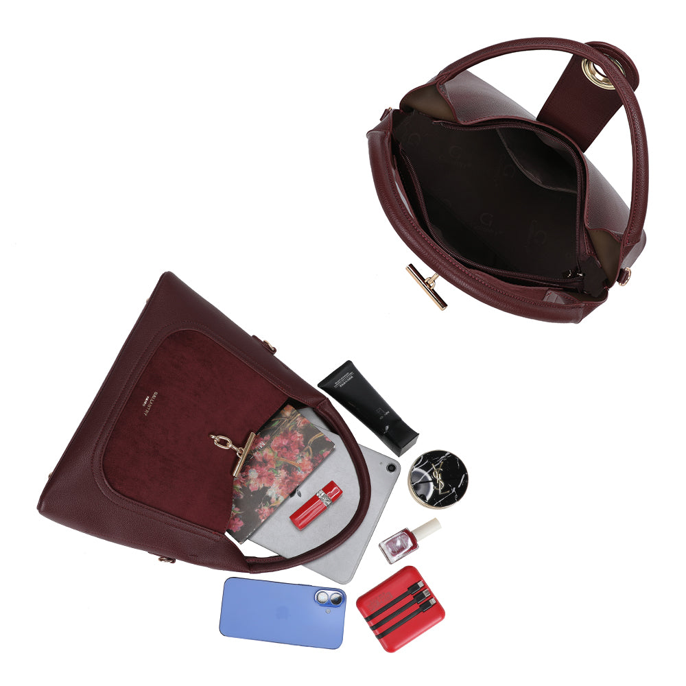 Intérieur zippé et doublé de La Mélisande bordeaux, avec poches de rangement pour les essentiels – réf. KJ-62089-2