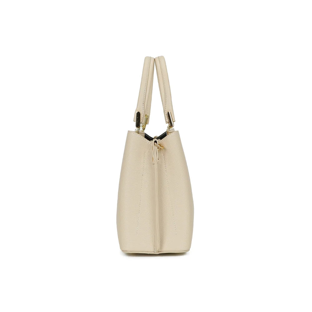 Profil du sac Abyss beige : 11 cm de profondeur et anneau doré pour la bandoulière amovible – réf. DQ-8699