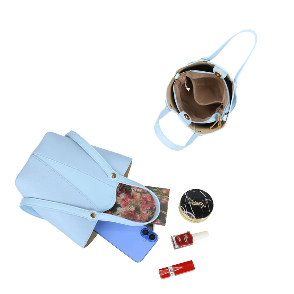 Intérieur du Airy Style bleu clair : compartiment principal et poche zippée pour vos essentiels – réf. Z-83093