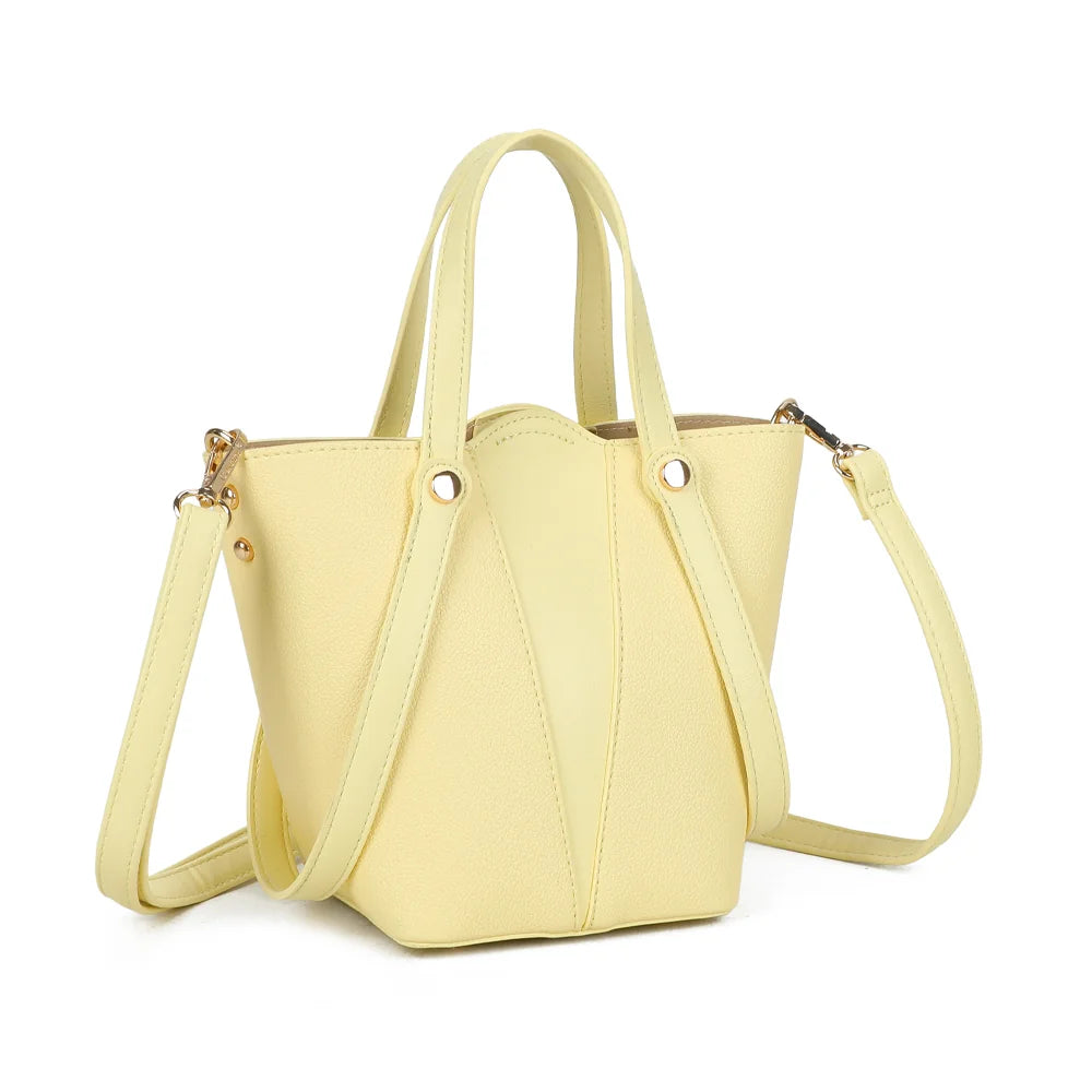 Airy Style jaune de trois quarts : silhouette évasée et panneaux graphiques surpiqués – réf. Z-83093