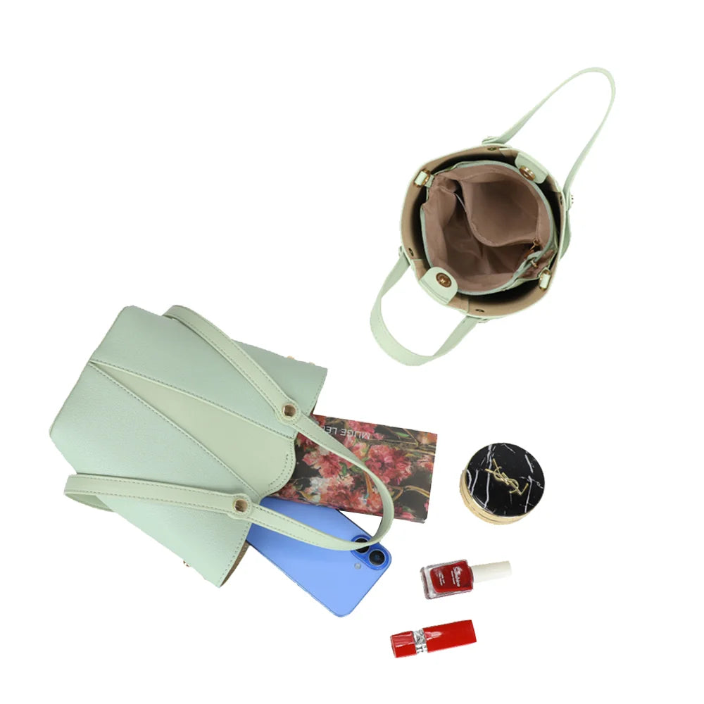 Intérieur du Airy Style vert clair : compartiment principal et poche zippée pour vos essentiels – réf. Z-83093