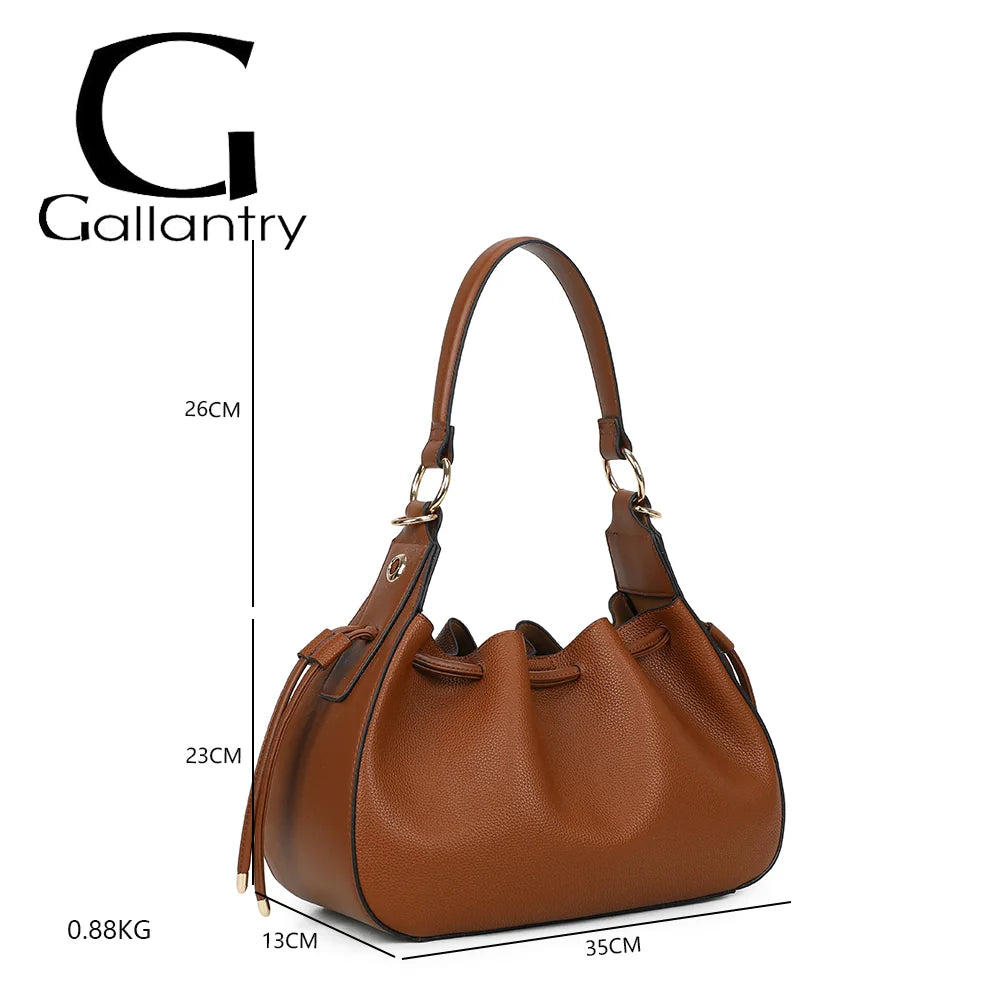 Dimensions de l’Alma Trousse marron : 35 × 13 × 23 cm, hauteur d’anse 26 cm, poids 0,88 kg – réf. DQ-8717