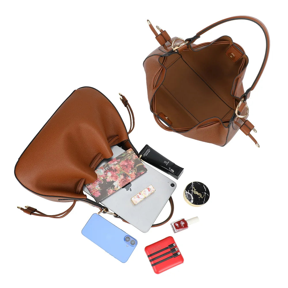 Intérieur de l’Alma Trousse marron : doublure synthétique et trousse assortie pour les petits essentiels – réf. DQ-8717