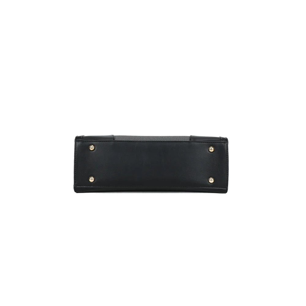 Dessous du sac Amarante noir, base rectangulaire posée sur de petits pieds métalliques dorés