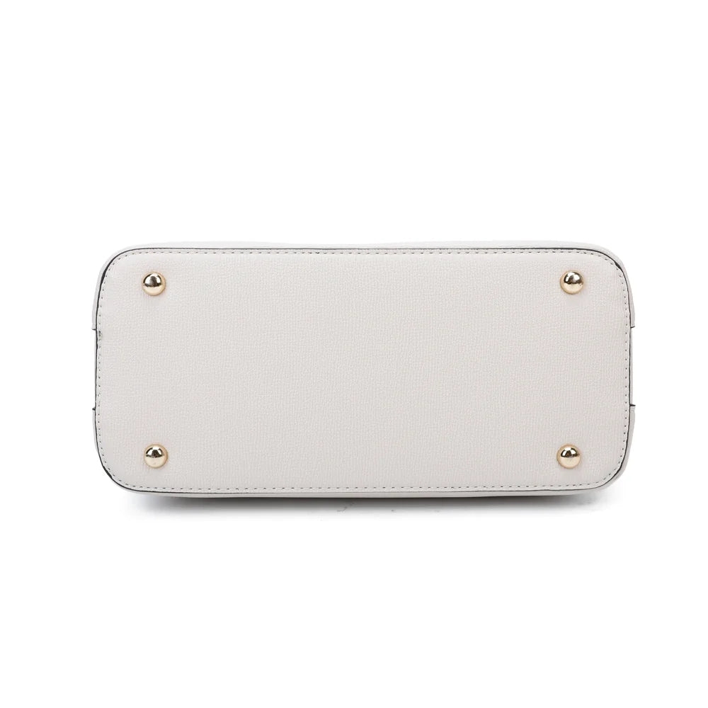 Dessous du sac Amélia beige, base nette qui garde au sac sa jolie tenue – réf. DQ-8543-1