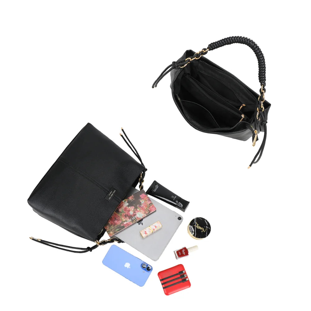 Intérieur du sac Amélie noir : plusieurs compartiments et une poche zippée pour ranger vos affaires – réf. JC-53005