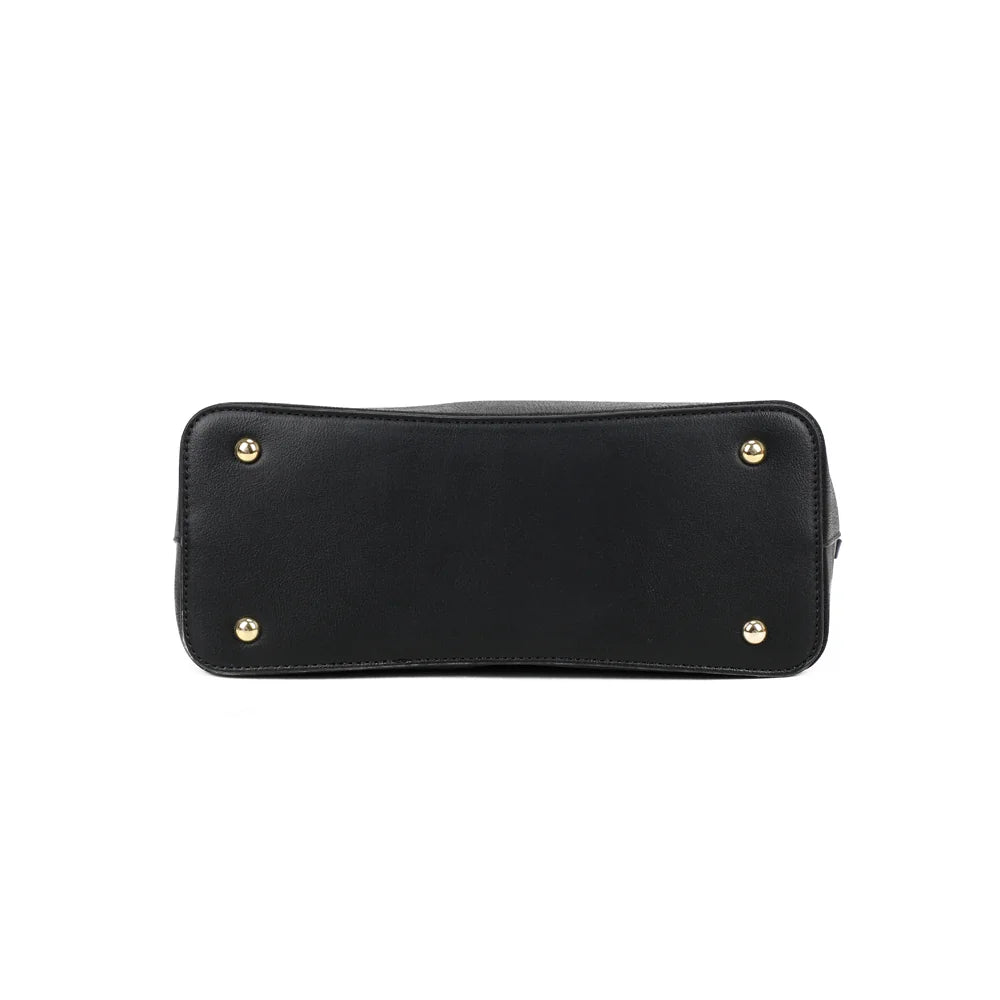 Dessous du sac Aria noir, base plate et structurée qui lui permet de tenir droit – réf. DQ-8714