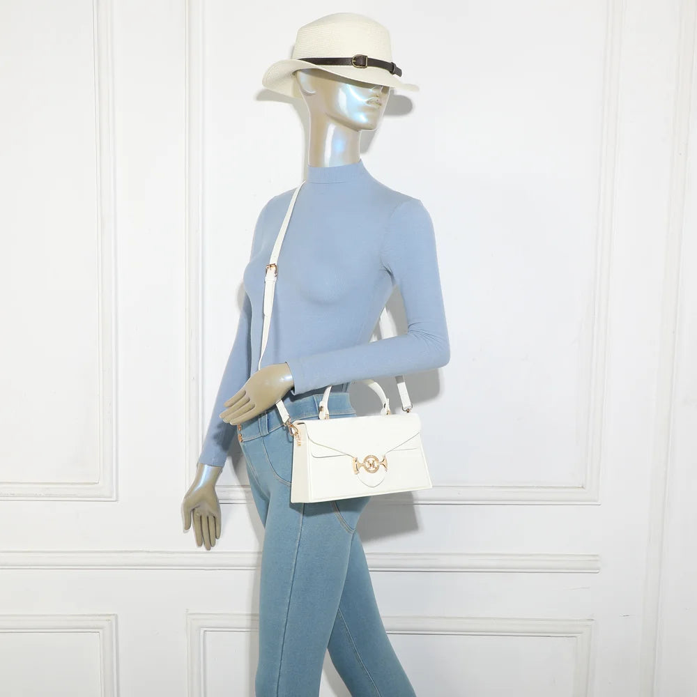 Sac à main femme Artemisia blanc porté en bandoulière grâce à sa sangle amovible et ajustable – réf. YL-26013