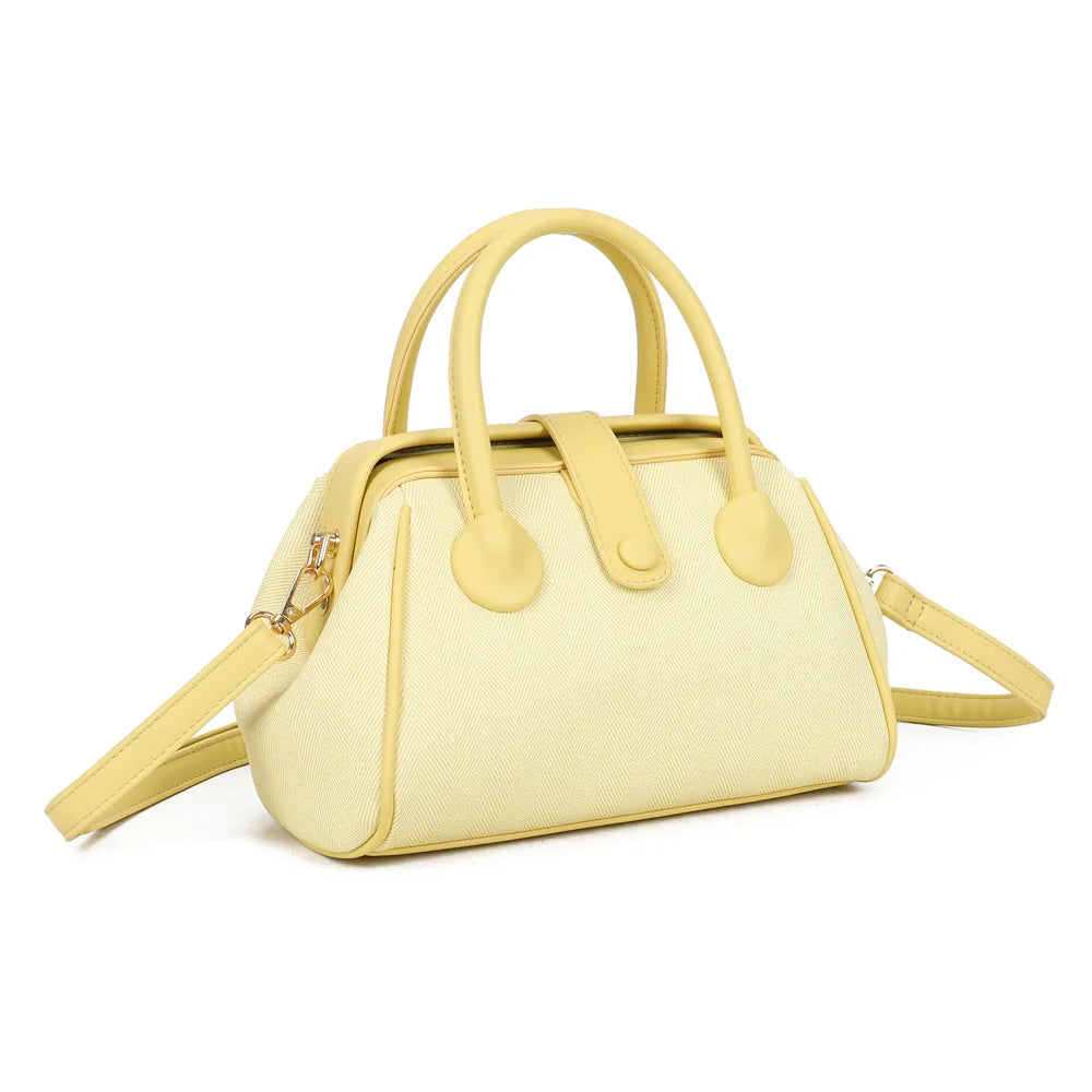 Aurore jaune de trois quarts : côtés évasés façon sac docteur et patte à bouton-pression – réf. A-9145