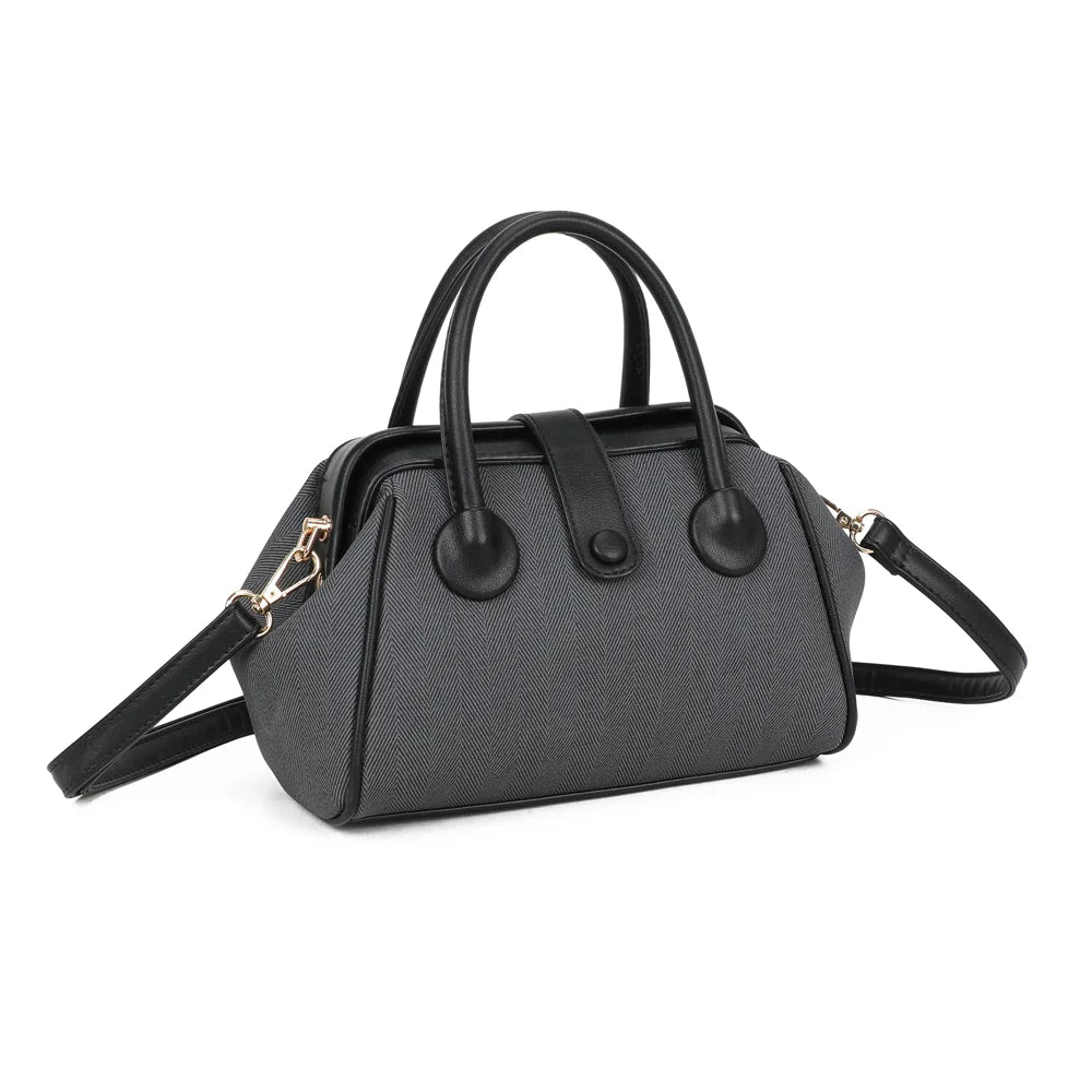 Aurore noir de trois quarts : côtés évasés façon sac docteur et patte à bouton-pression – réf. A-9145