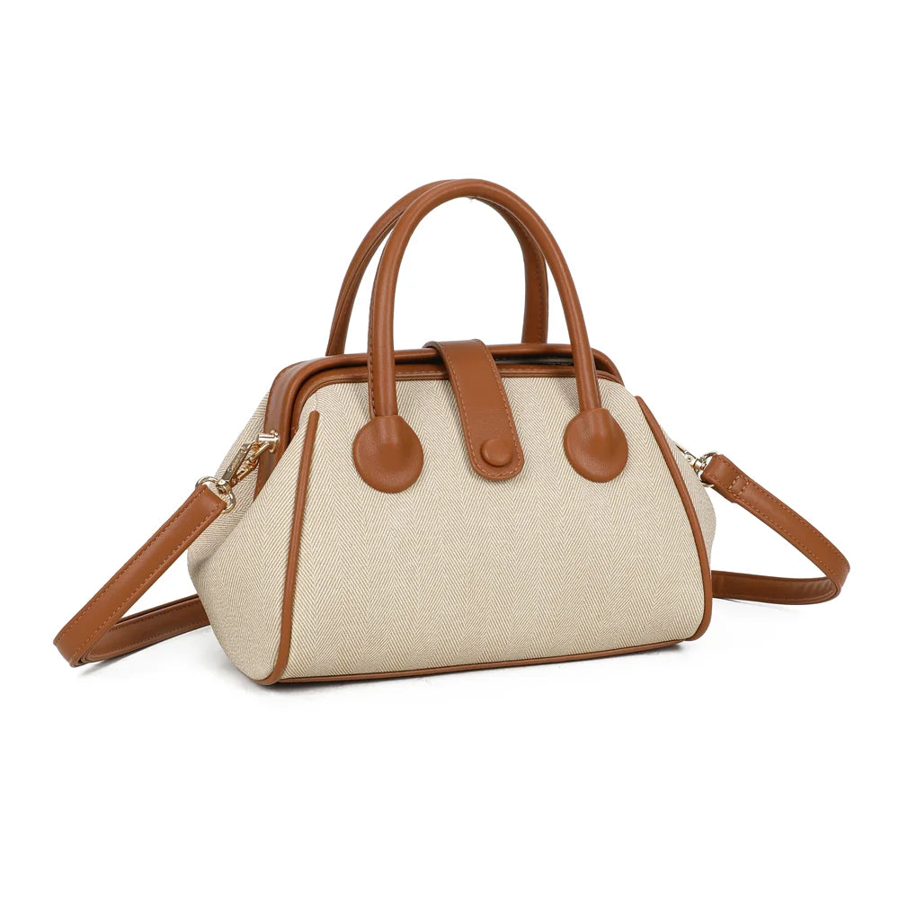 Aurore taupe/marron de trois quarts : côtés évasés façon sac docteur et patte à bouton-pression – réf. A-9145