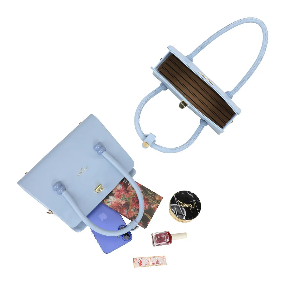 Intérieur du sac Azura bleu clair : compartiment doublé pour téléphone, maquillage et petits essentiels – réf. YL-26016-1