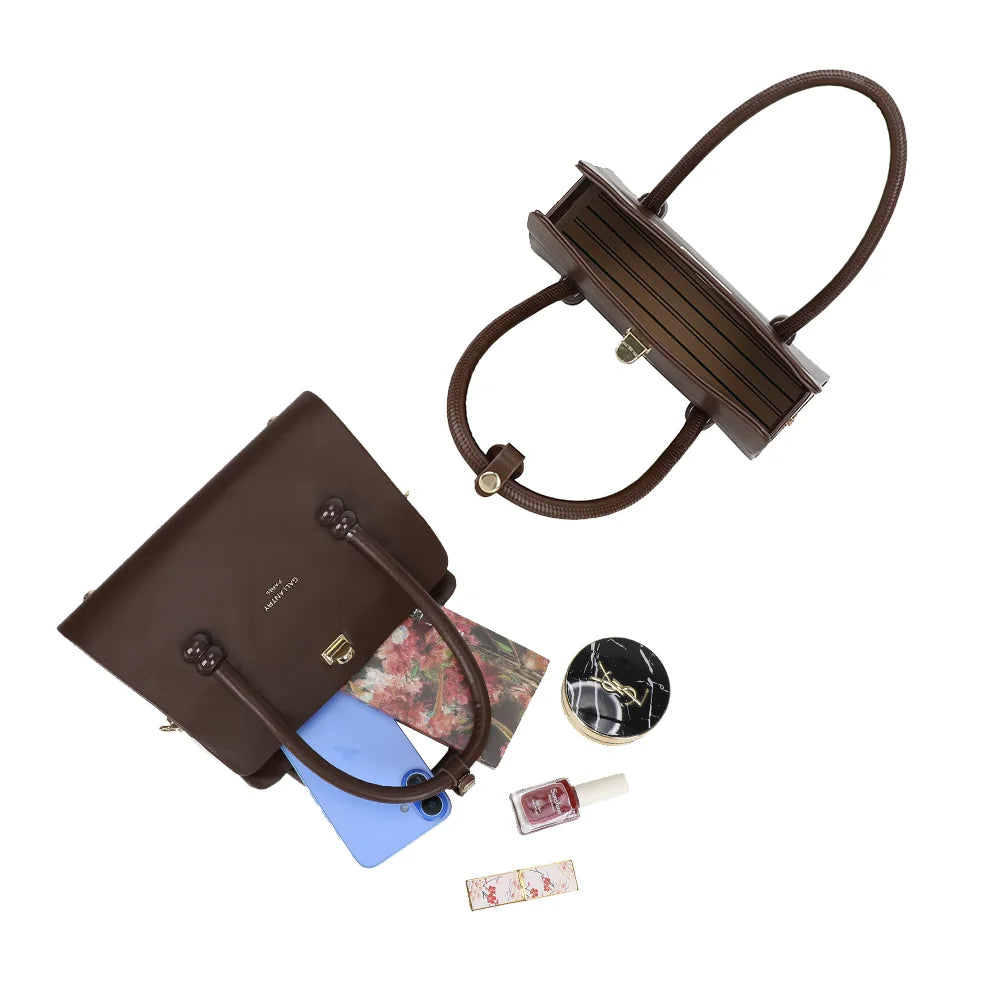 Intérieur du sac Azura café : compartiment doublé pour téléphone, maquillage et petits essentiels – réf. YL-26016-1