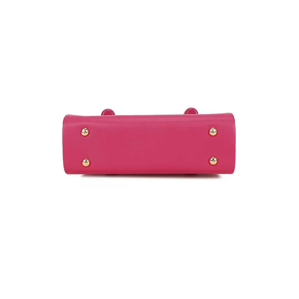 Dessous du sac Azura fuschia, posé sur de petits pieds métalliques dorés – réf. YL-26016-1
