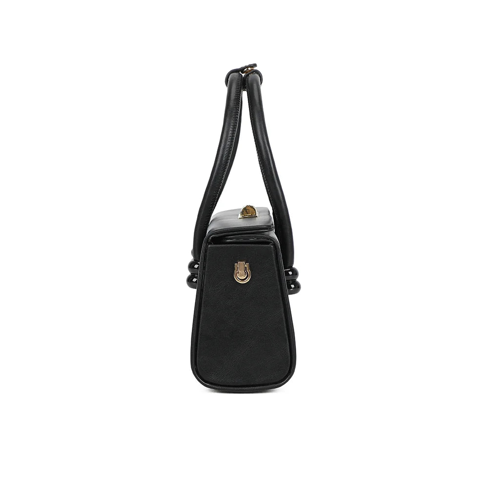 Profil du sac Azura noir : anneau doré latéral pour accrocher la bandoulière amovible – réf. YL-26016-1
