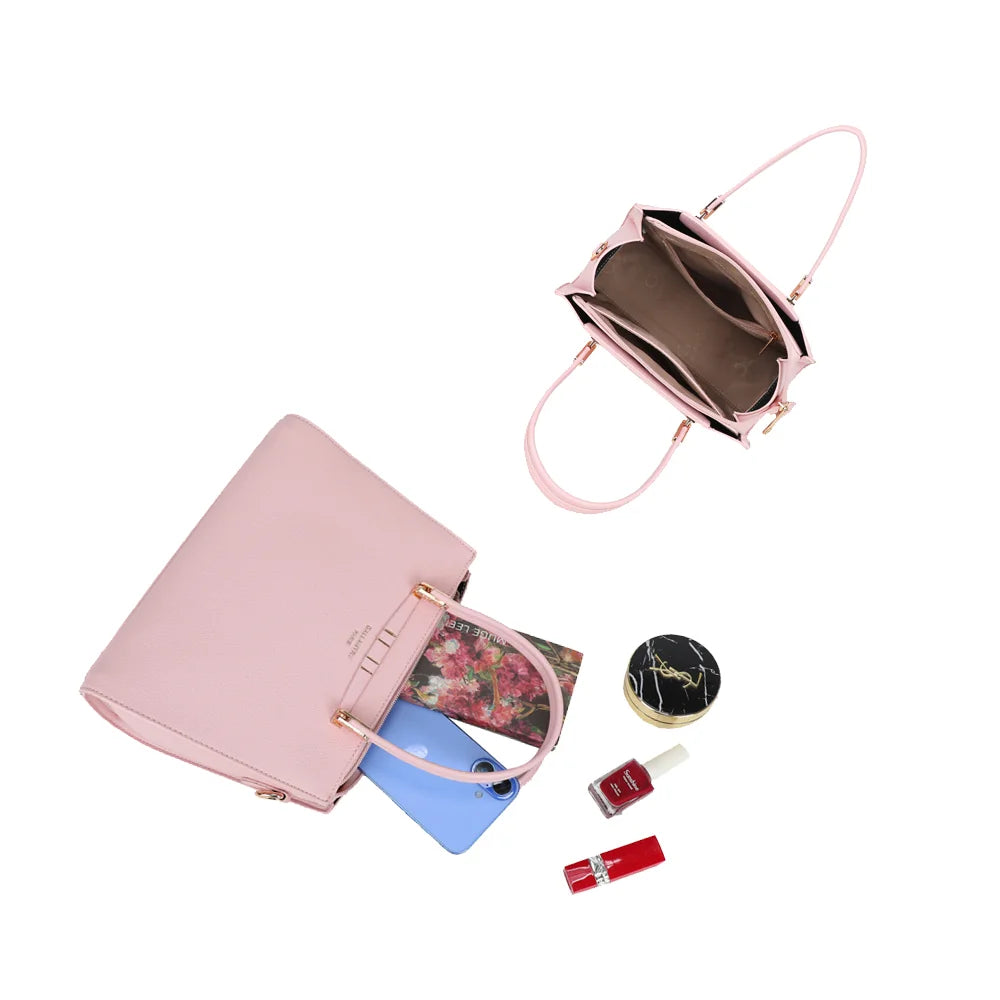 Intérieur du sac Azure rose organisé en compartiments pour téléphone, portefeuille et maquillage – réf. R-1973-S