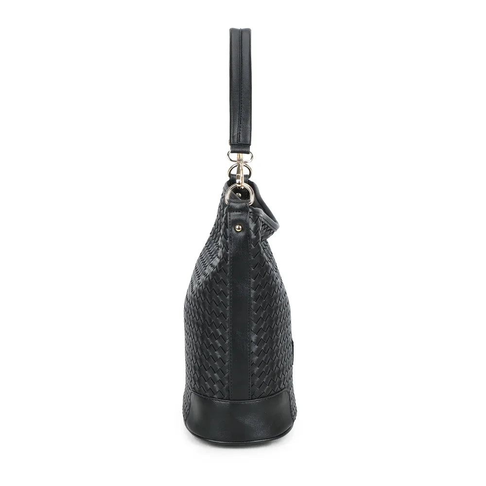 Profil du Bellina noir : 15 cm de profondeur et mousquetons dorés de l’anse – réf. M-9271-10