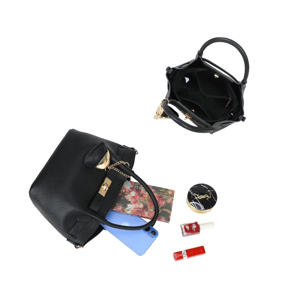 Intérieur du Blossom noir : de la place pour téléphone, portefeuille et petites trousses de maquillage – réf. A-9149