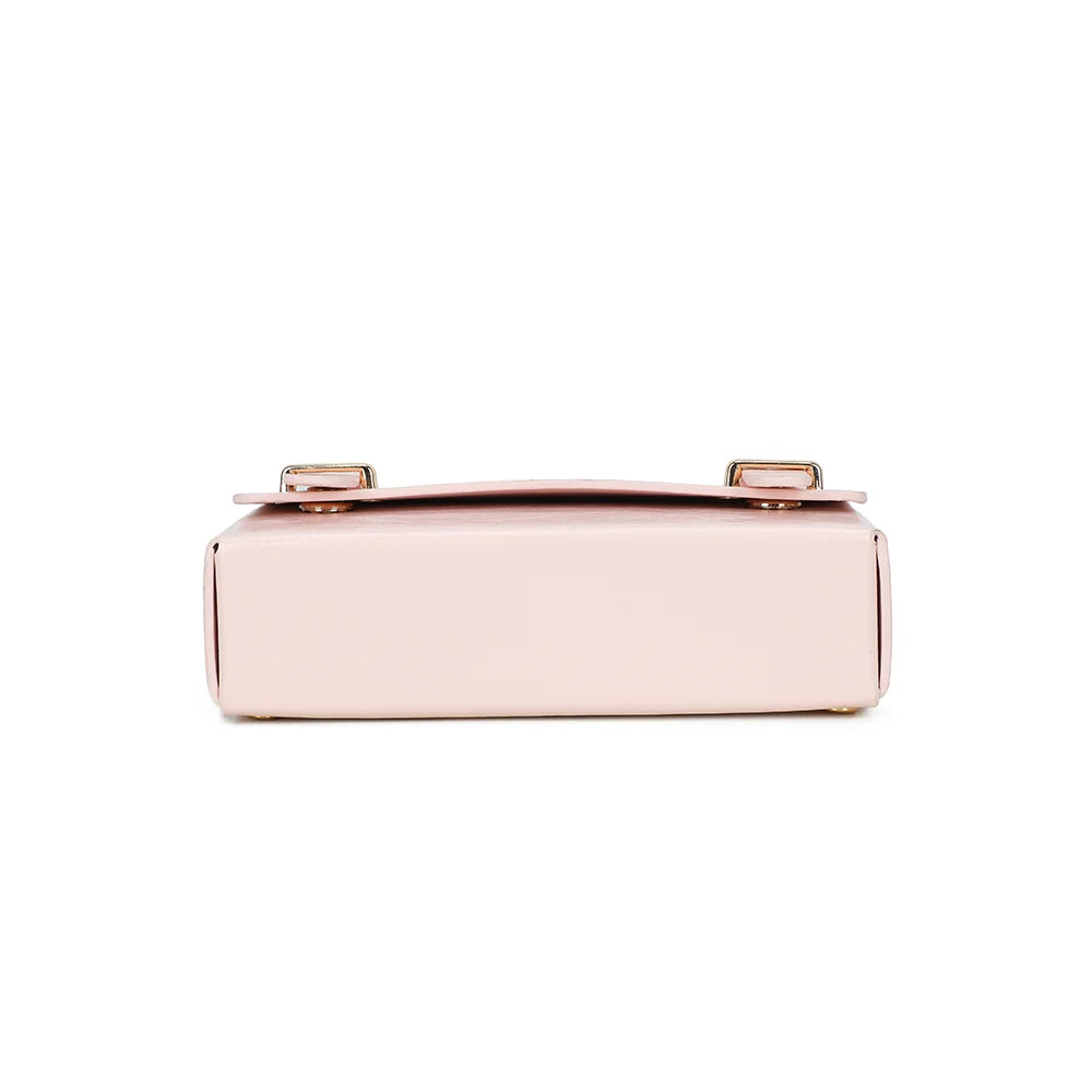 Dessous du Boxy rose, base plate qui garde au sac sa forme de boîte structurée – réf. MW-24001