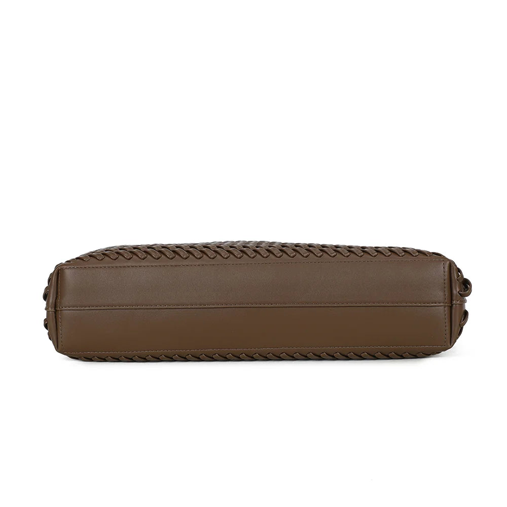 Dessous du Bréva café : un fond rectangulaire de 38 × 8 cm qui donne au cabas sa ligne allongée et structurée – réf. DG-5822
