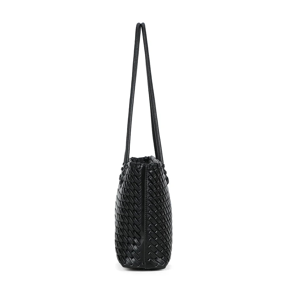 Bréva noir vu de côté : des côtés droits et une silhouette fine de 8 cm de profondeur, tressée tout autour – réf. DG-5822