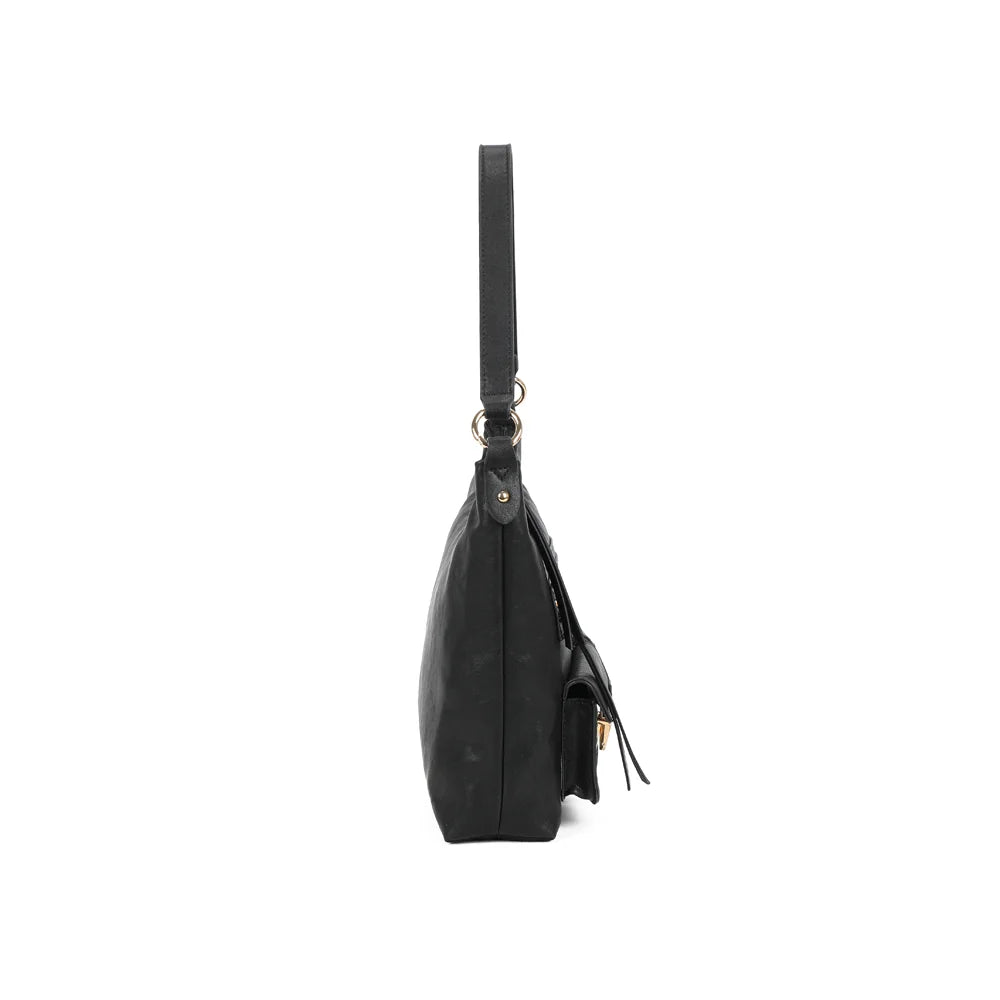 Profil du Calista noir : 8 cm de profondeur et tirette de zip en languette ton sur ton – réf. A-9131
