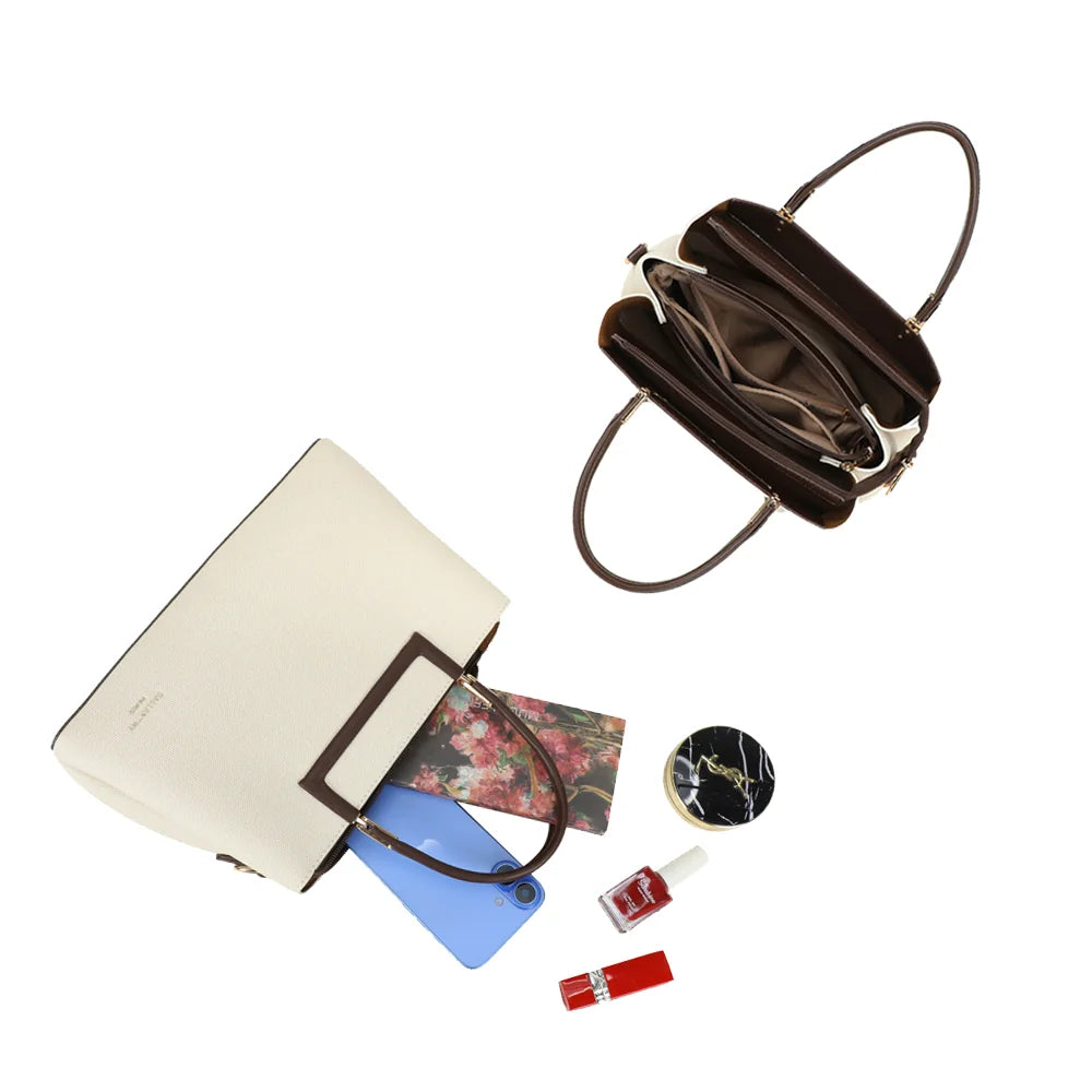 Intérieur du Cambridge beige/coffee organisé en trois compartiments pour téléphone et maquillage – réf. DQ-8728