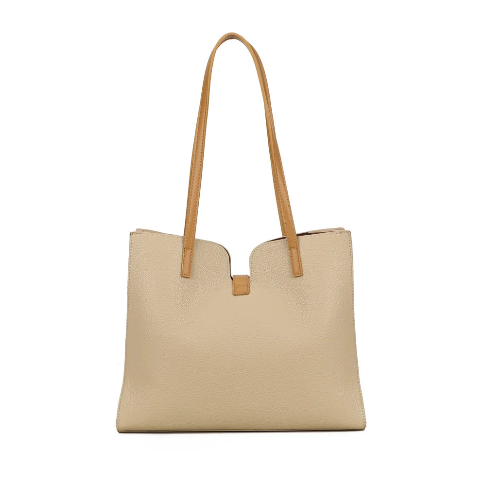 Dos du Camélia taupe en simili cuir grainé uni, avec ses deux anses longues pour le porté épaule – réf. MW-24002