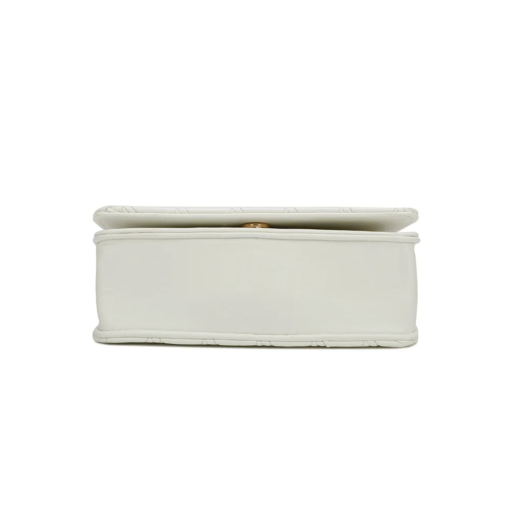 Dessous du Camille blanc, en synthétique lisse aux surpiqûres apparentes, format 22 × 8 × 14 cm – réf. C-0154
