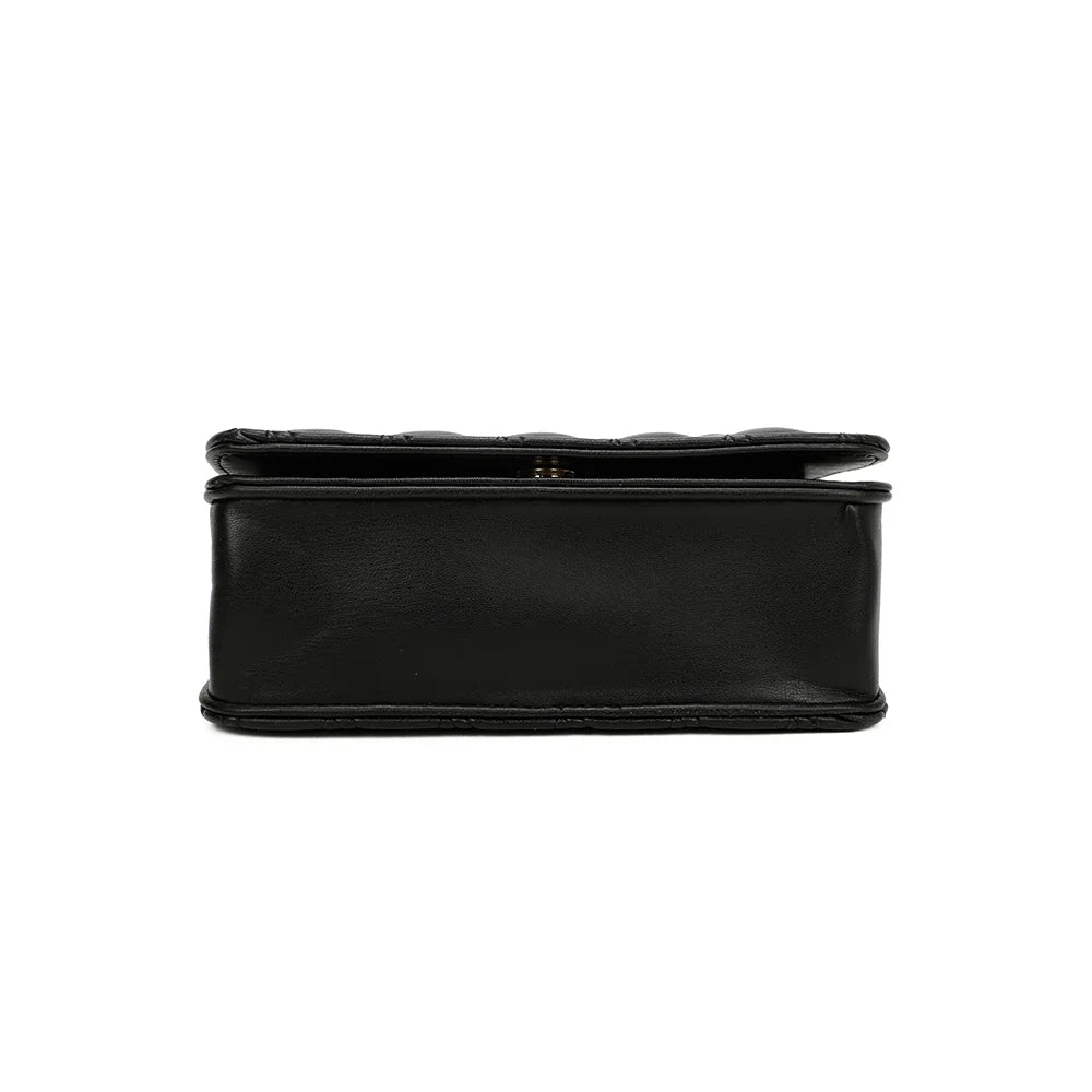 Dessous du Camille noir, en synthétique lisse aux surpiqûres apparentes, format 22 × 8 × 14 cm – réf. C-0154