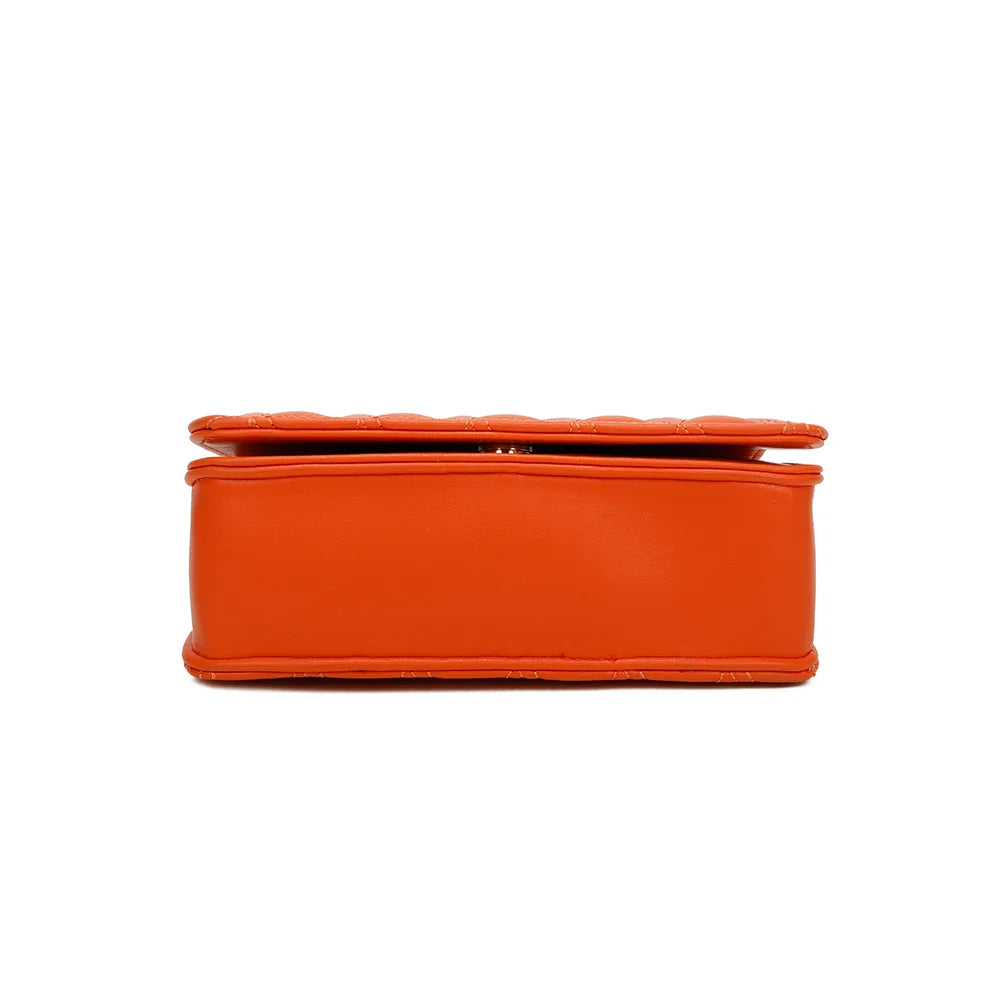 Dessous du Camille orange, en synthétique lisse aux surpiqûres apparentes, format 22 × 8 × 14 cm – réf. C-0154