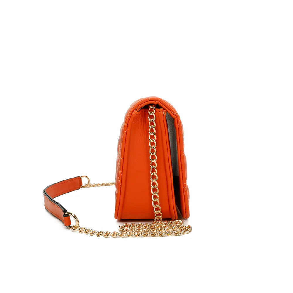 Profil du Camille orange : format compact de 8 cm de profondeur et attaches de la chaîne dorée – réf. C-0154