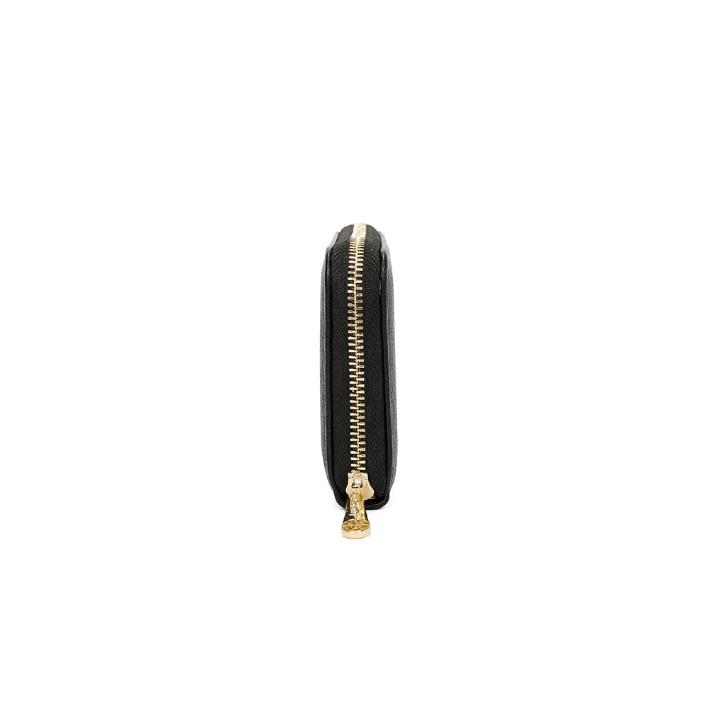 Profil du Celia Zip noir : format plat de 2,5 cm d’épaisseur qui se glisse dans tous les sacs – réf. L-91164-19
